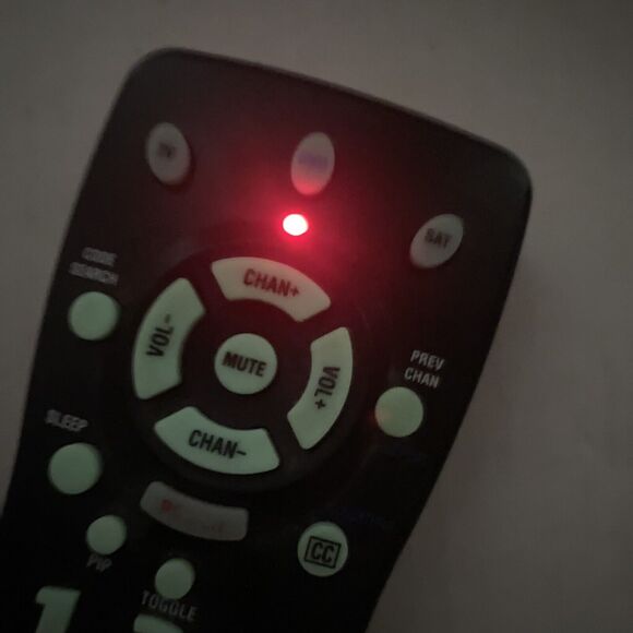 Philips Magnavox PM335 3 Device Universal Remote Control For TV, DVD, SAT - Picture 4 of 6